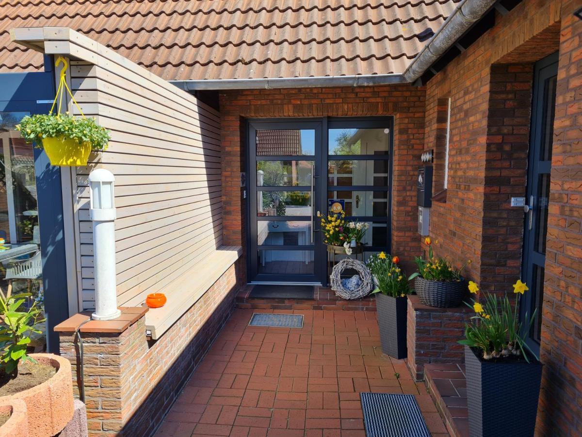 Haus Schilling Apartment Esens Exterior photo